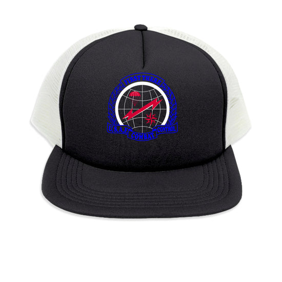 BLACK / WHITE - FRONT